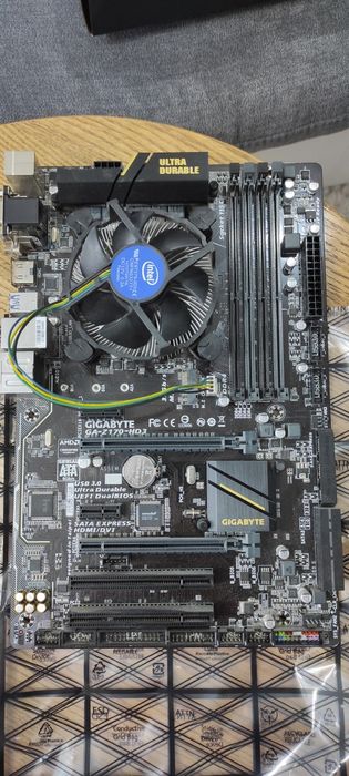 Материнська плата GigaByte + процесор Intel Core i5 Box процессор