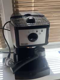 Кавоварка рожкова Delonghi EC153