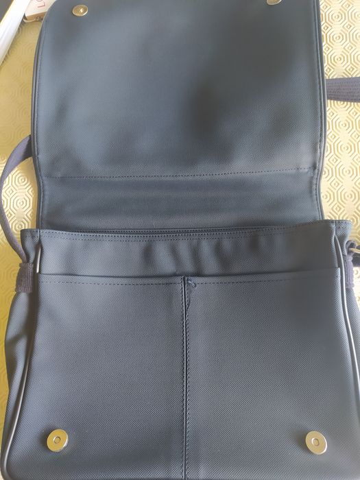 Mala de senhora Lacoste