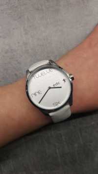 Biały zegarek edc by Esprit w pudełku