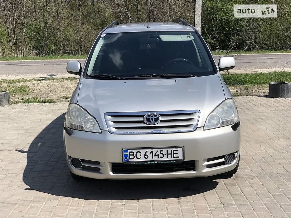 Toyota Avensis Verso