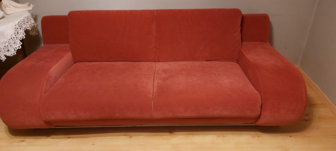 Sofa czerwona używana