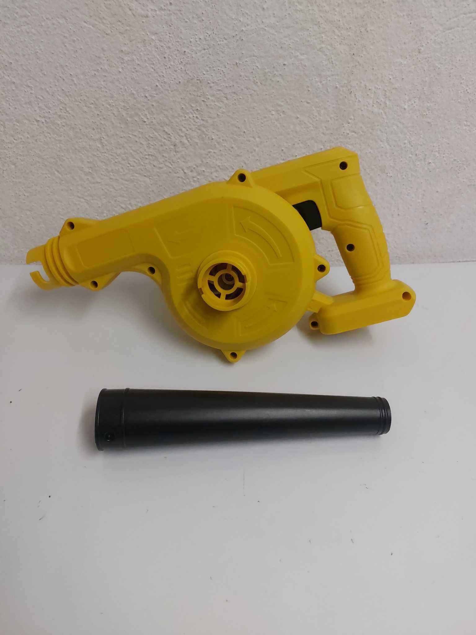 Dmuchawa akumulatorowa na baterie DeWalt
