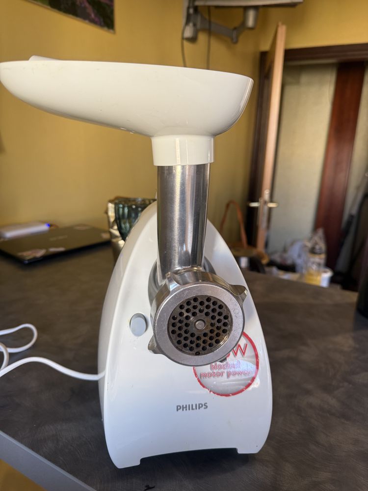 Мясорубка Philips HR2724