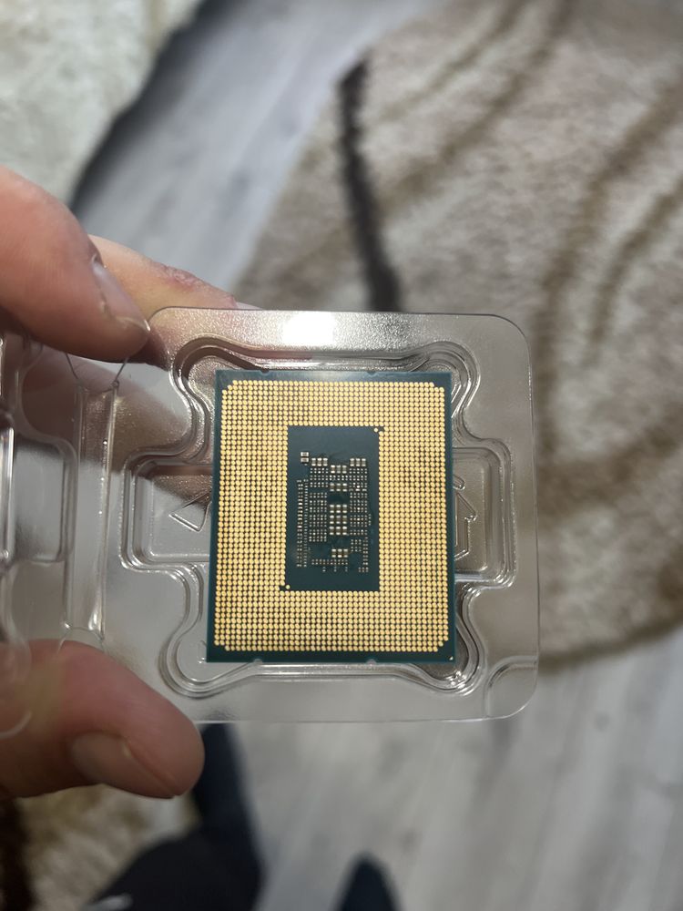 Intel core i3 12100f