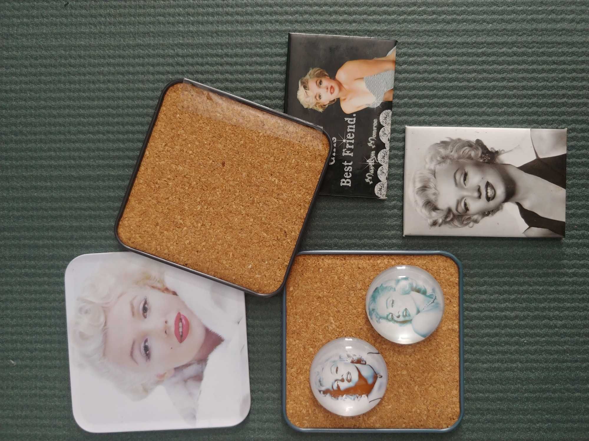 Magnesy na lodówkę i podstawki z Marilyn Monroe - zestaw