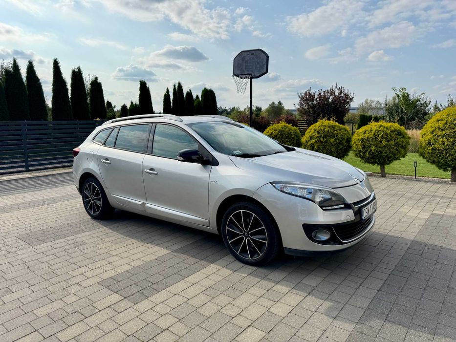 Renault Megane 2013 bezwypadkowy w jednych rękach od 9 lat wersja Bose