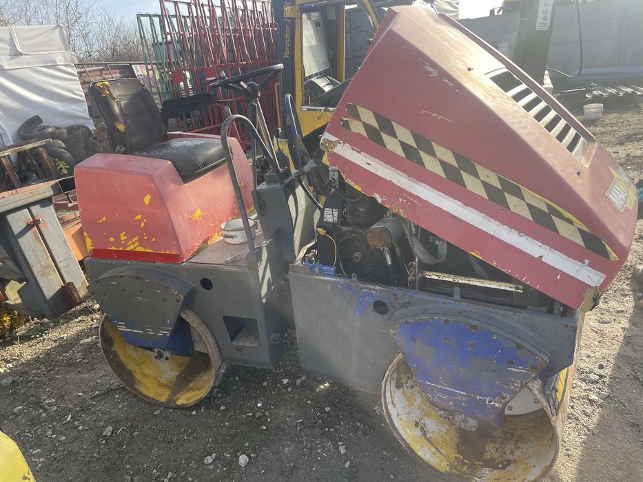 Walec drogowy 2100 kg