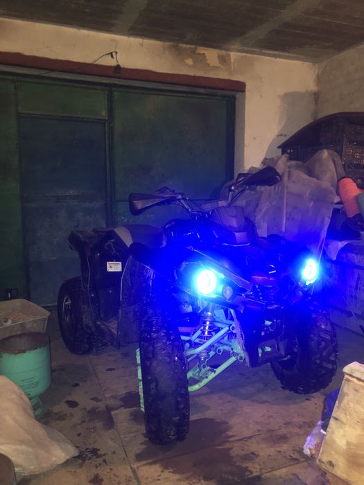 Продам квадроцикл хамер 200