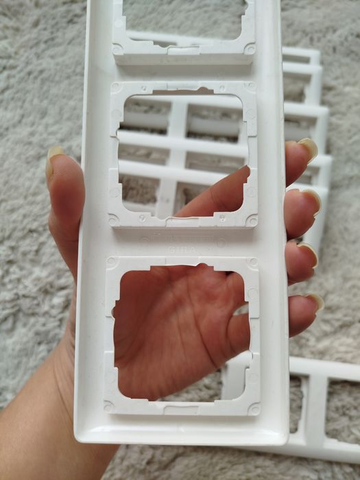 Рамка 1,2,3-местная Gira, Jung