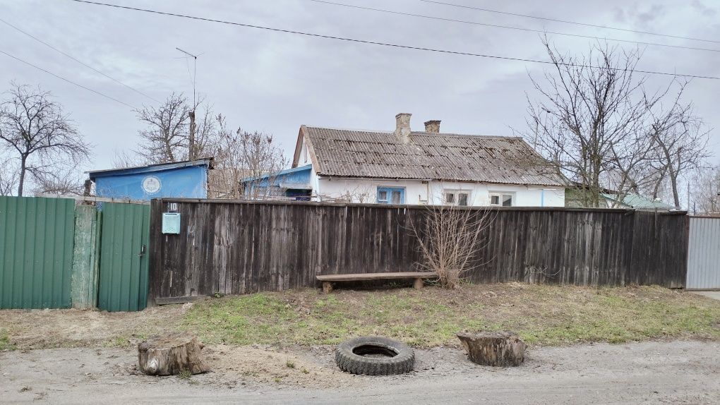 Продам 1/2 будинку с Савин (60 км від Києва)