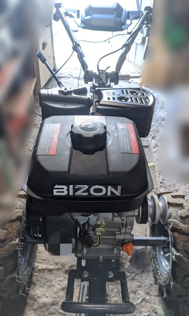 Мотоблок Bizon 910lux