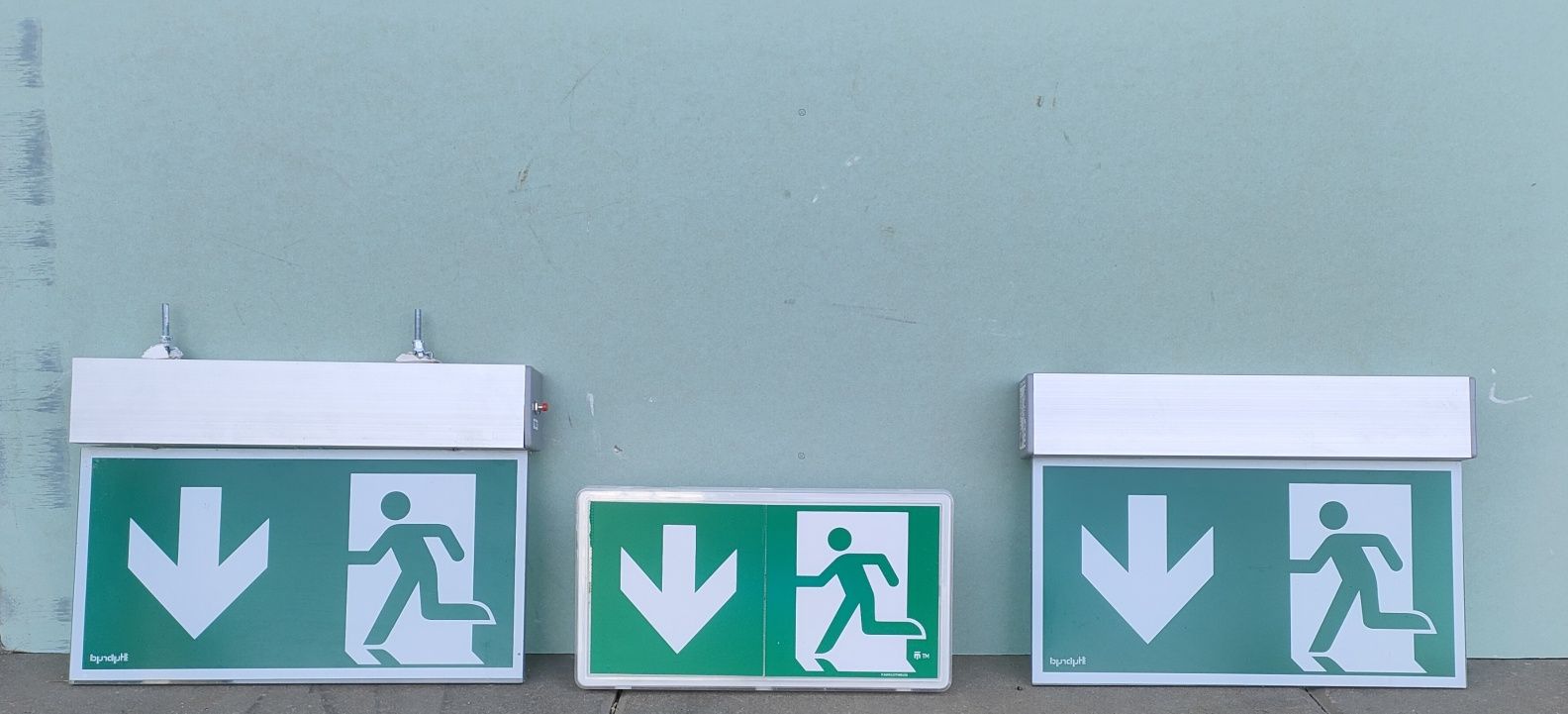 Znaki droga ewakuacyjna