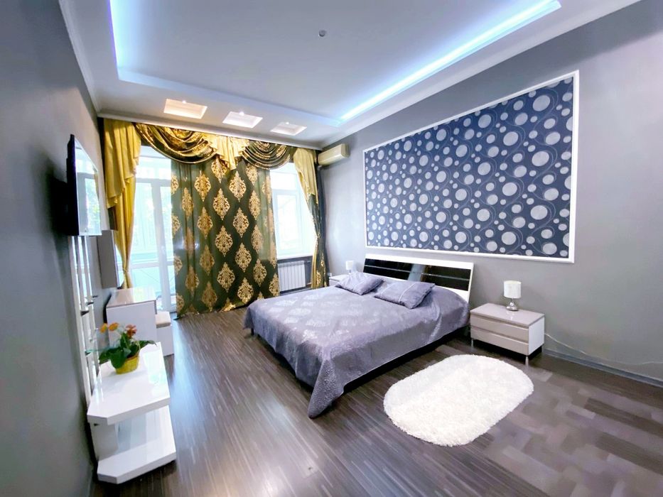 2 -к центр, Мост сити, раздельные комнаты ,Короленко 15,