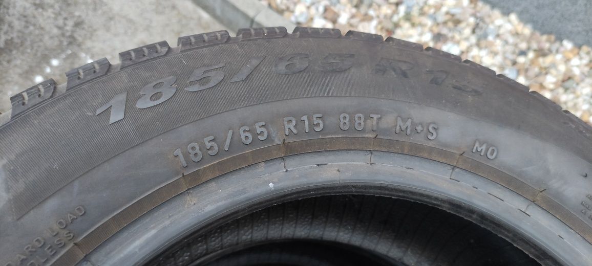 Opony zimowe 185/65/15 Pirelli PN