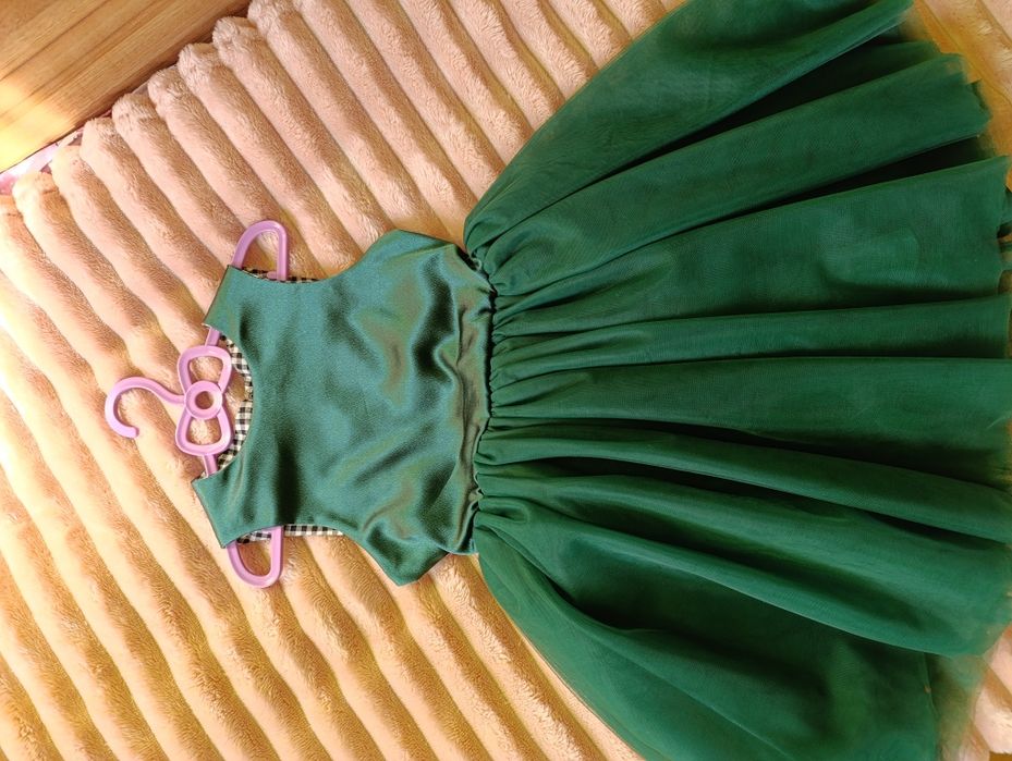 Продам святкову сукню для дівчинки, праздничное платье