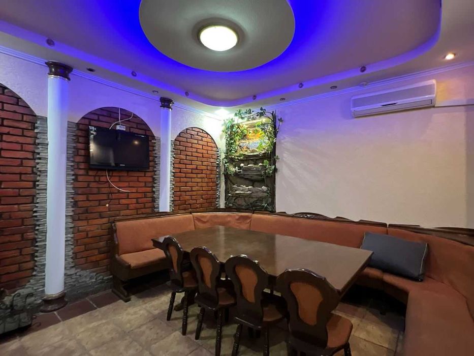 Продаж кафе,фасад траса Київ-Житомир + ділянка 75 соток