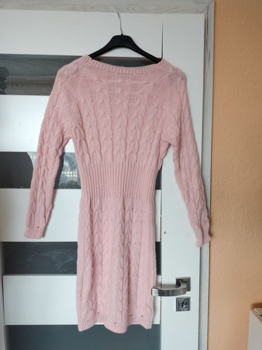 Różowa sukienka swetrowa rozmiar XXL
