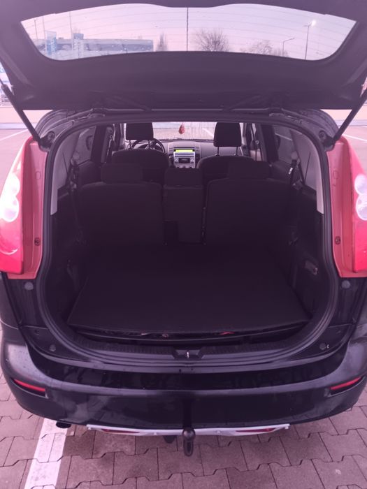 Mazda 5   2.0 LPG..