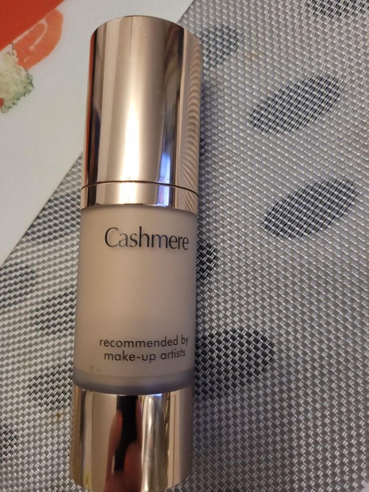 Cashmere Mineral Naturalny mineralny fluid - Ivory