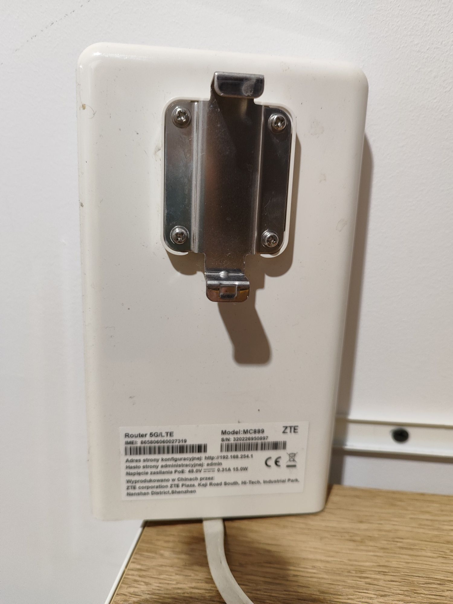 Router 5G/LTE ZTE MC889