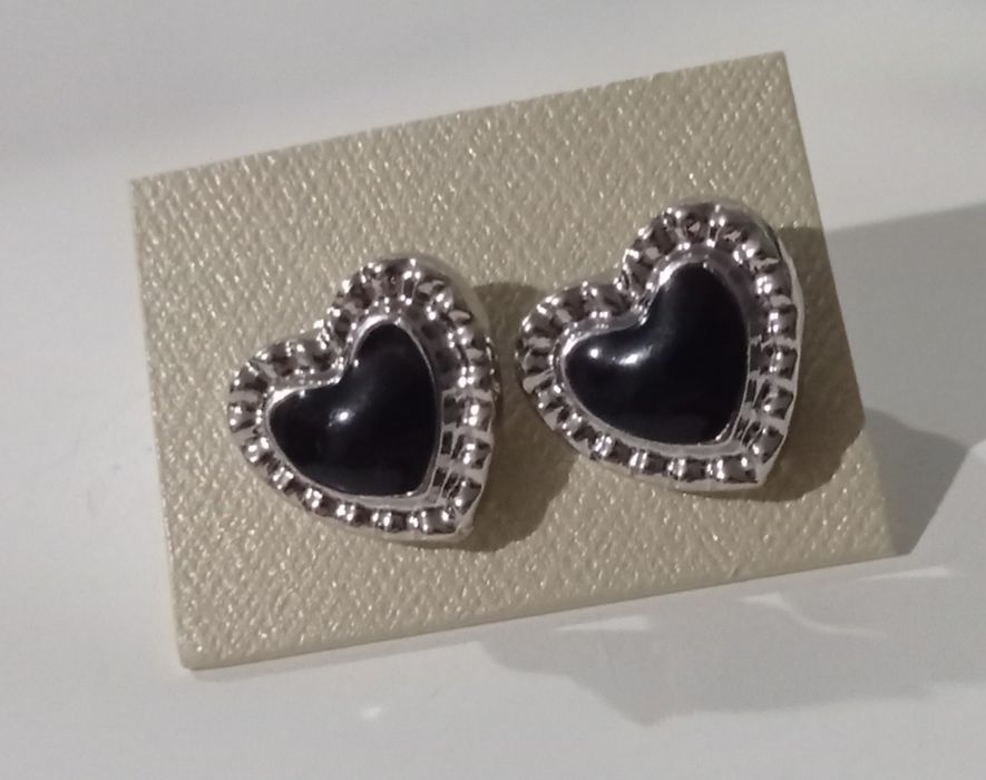 Nowe kolczyki serca srebrne czarne ze stali nierdzewnej