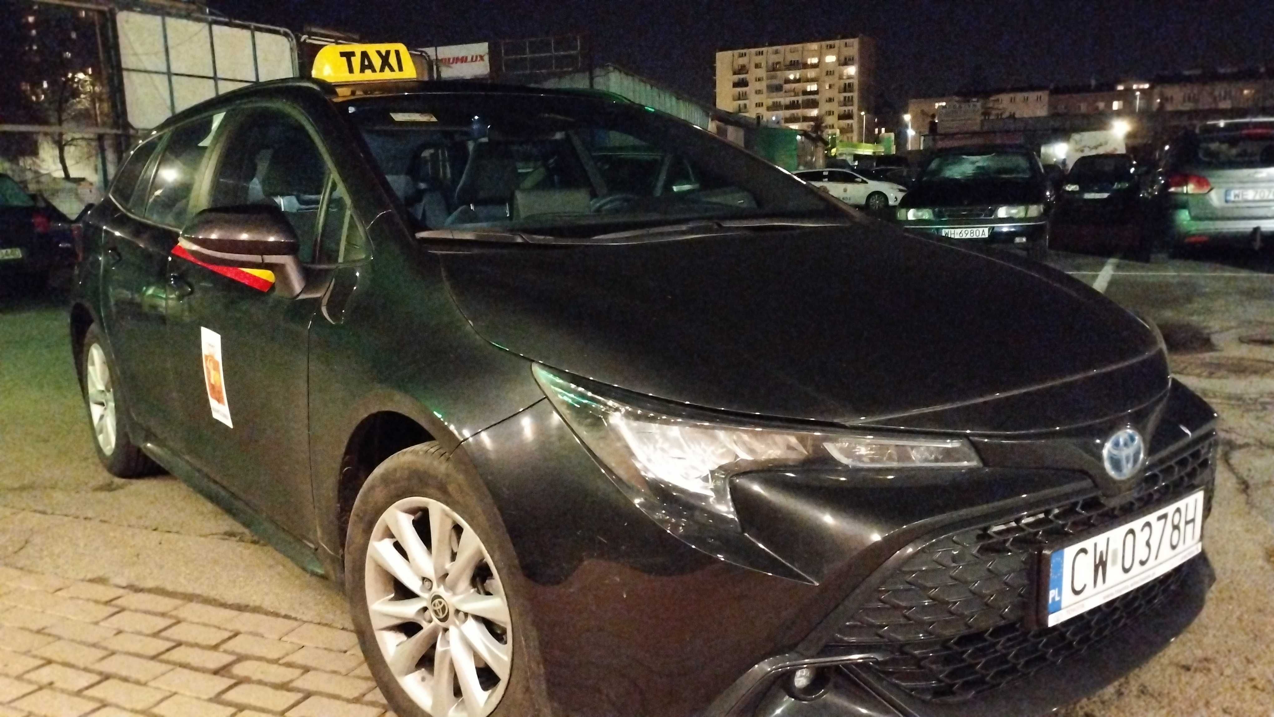 Toyota Corolla TAXI, kierowca Uber, Bolt, FreeNow, wynajem rozliczenie