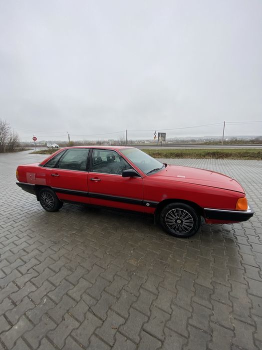Audi 100 1.8 газ/бензин