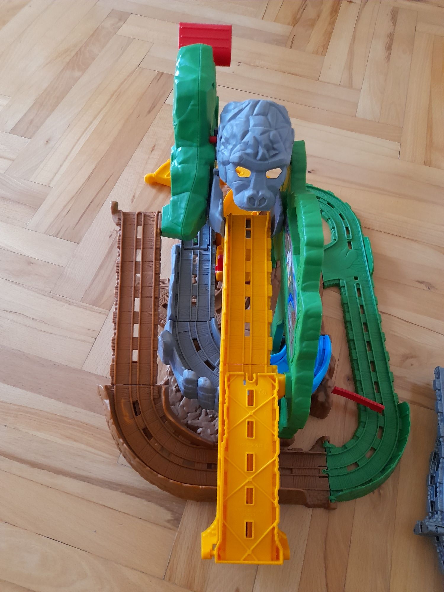 Tory Tomek i przyjaciele przygoda w dzungli
2
Fisher-Price Tomek i Pr