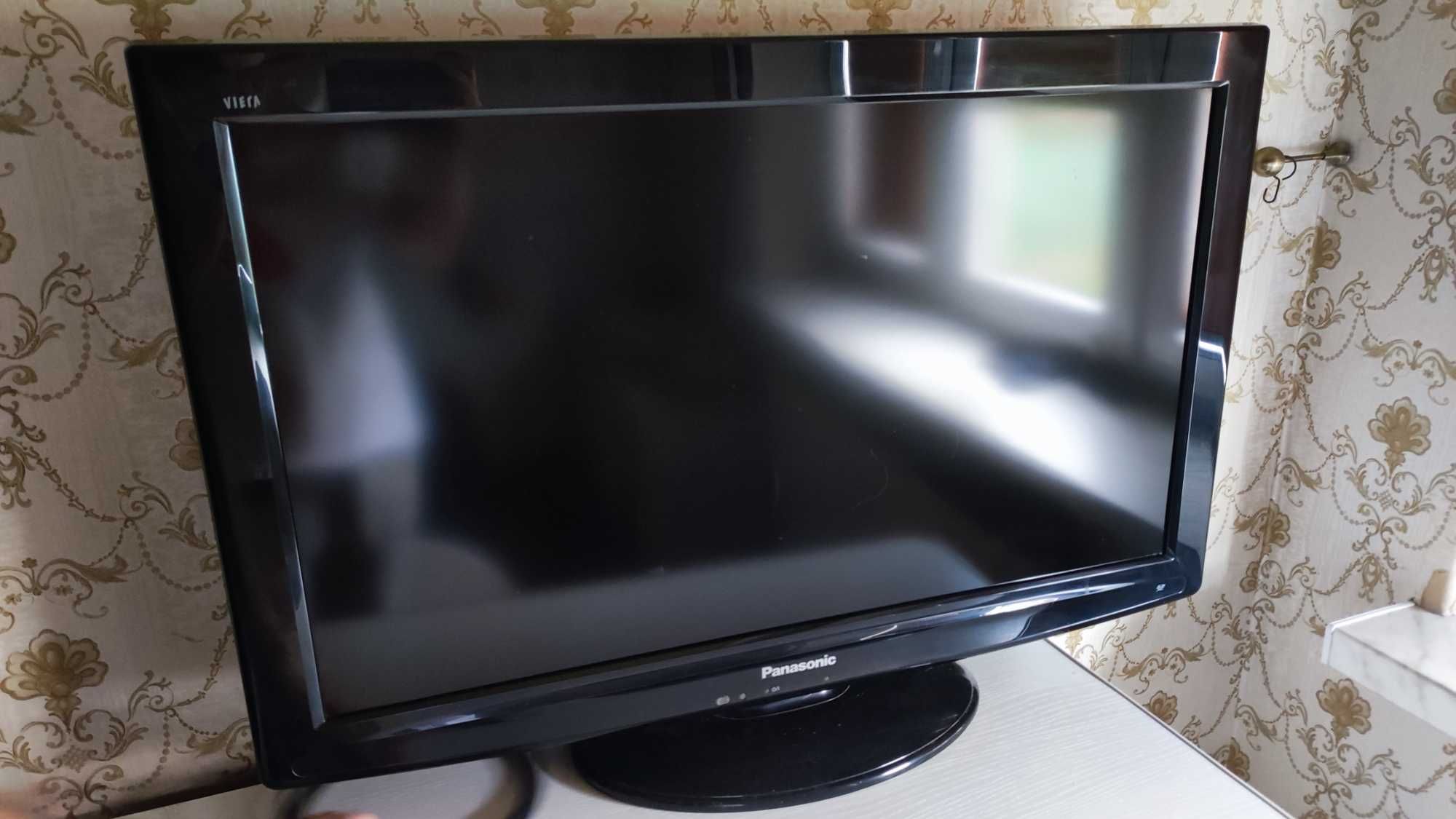 Telewizor LCD Panasonic TX-L32C2EA, używany