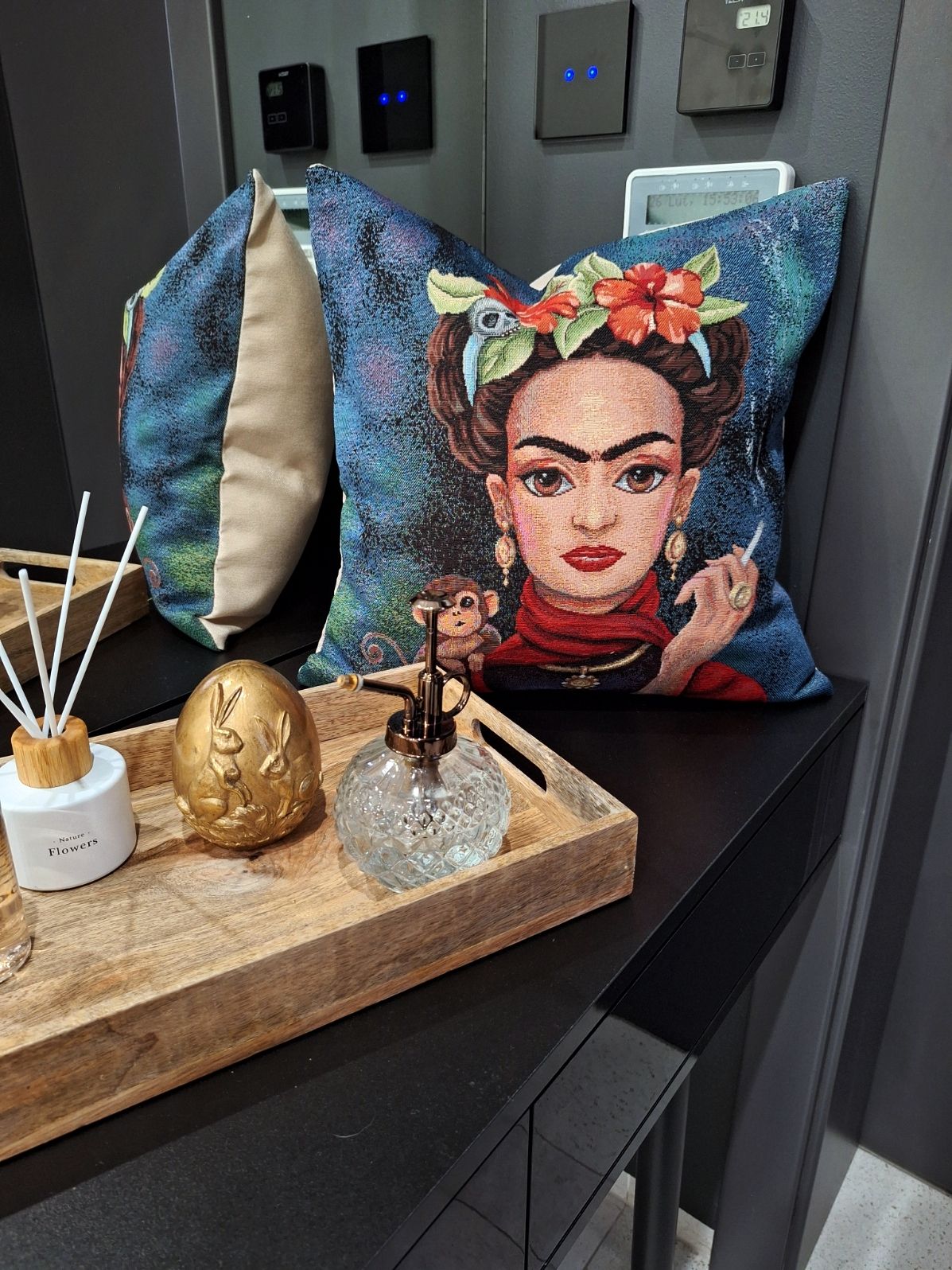 Poszewka gobelinowa dekoracyjna 45x45 cm 6022 Frida Kahlo