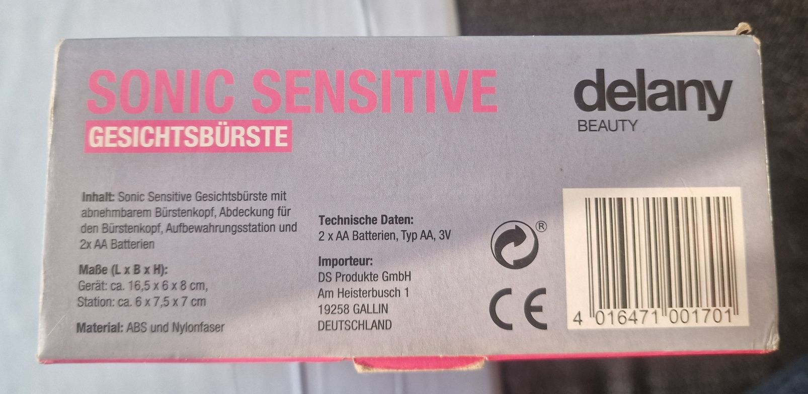 Soniczna szczoteczka do twarzy firmy Delany.