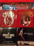 Caixa com discos de vinil