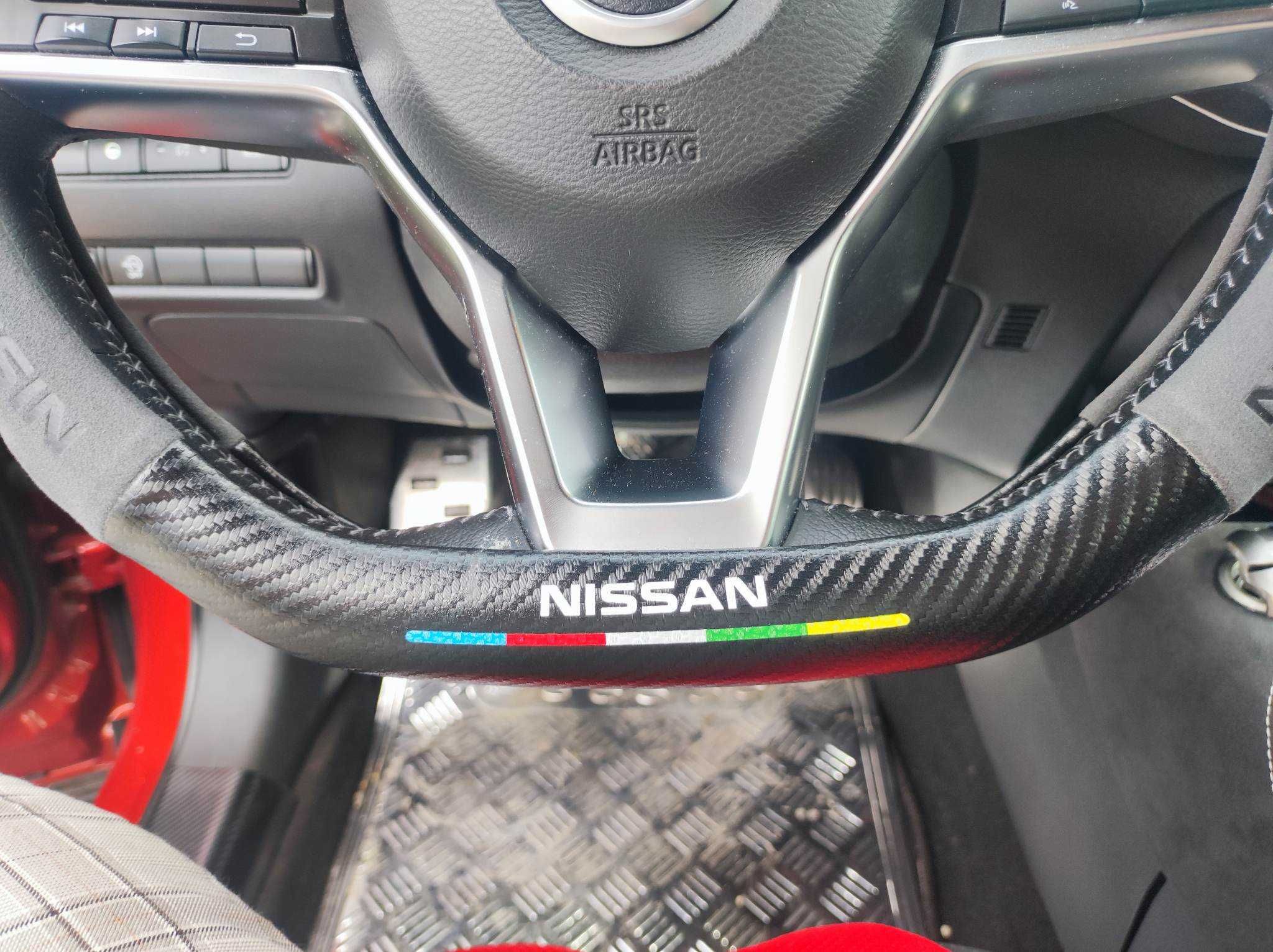 Pokrowiec na kierownicę ściętą, sport Nissan Qashqai J11 Juke II F16