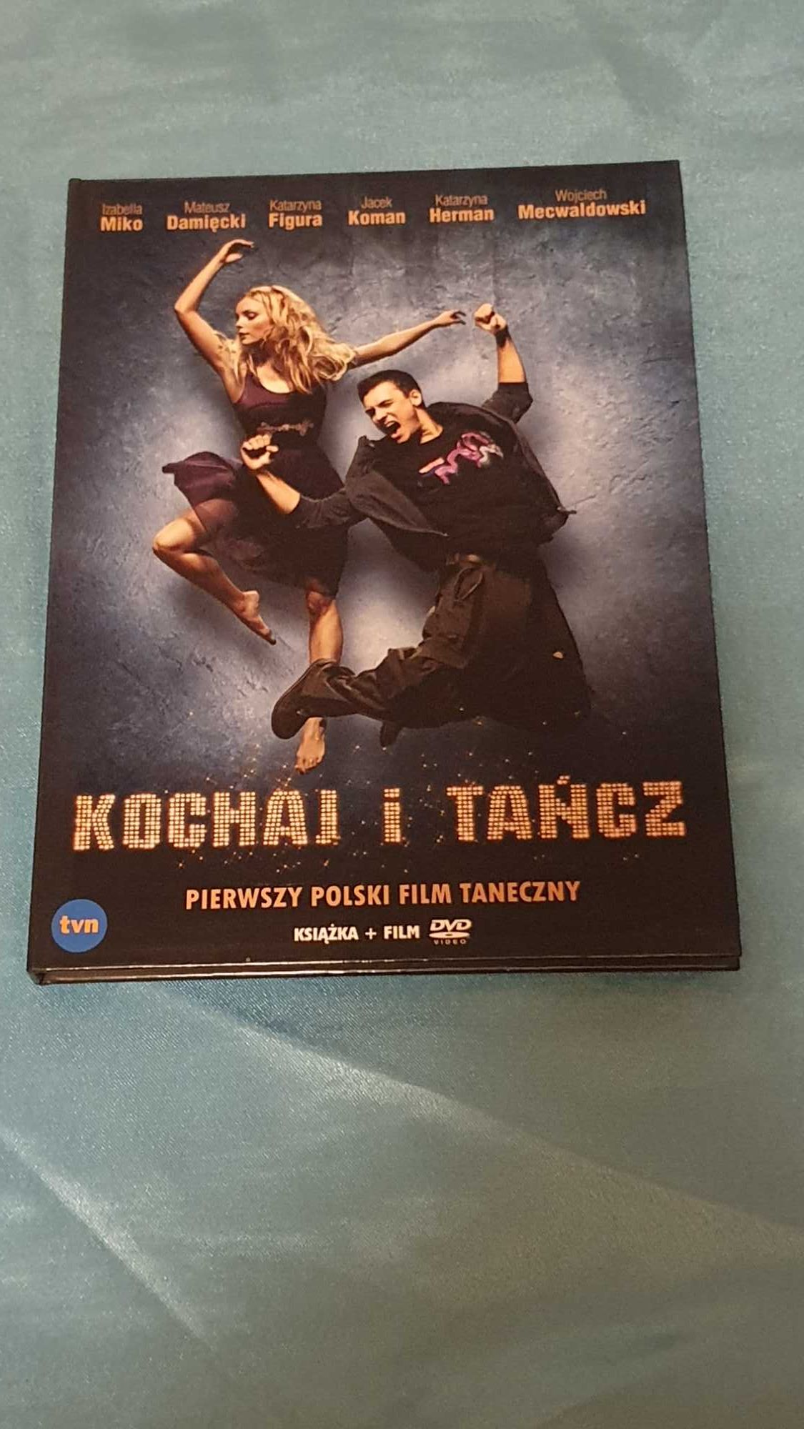 Kochaj i Tańcz  DVD + Książka
