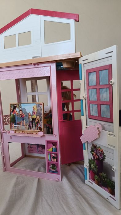 Domek Barbie Mattel składany akcesoria
