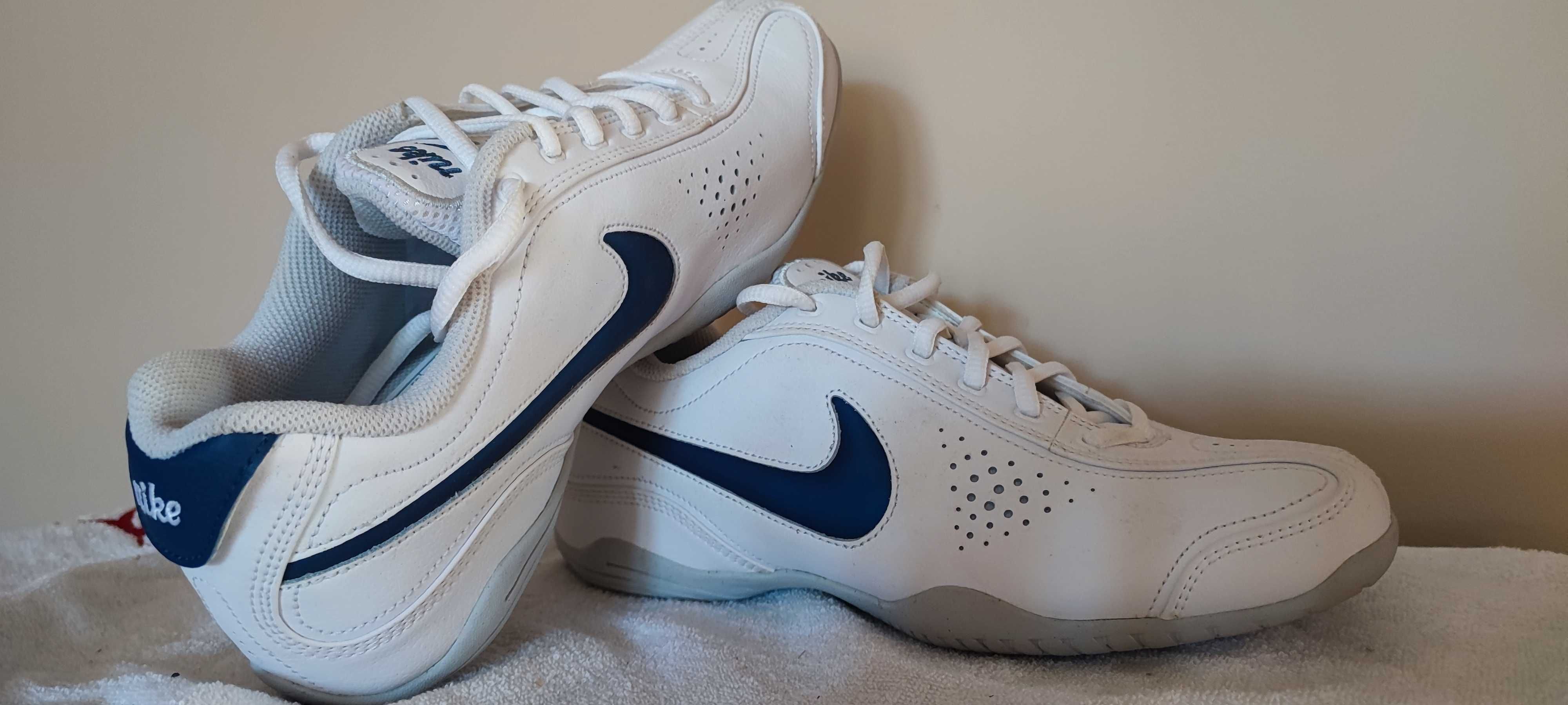 Buty Nike białe 39 rozmiar