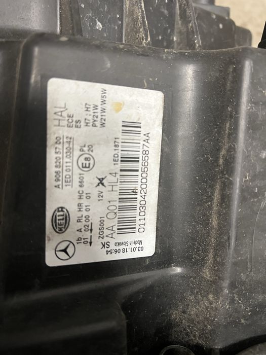 Lampa  prawa mercedes sprinter 906 lift