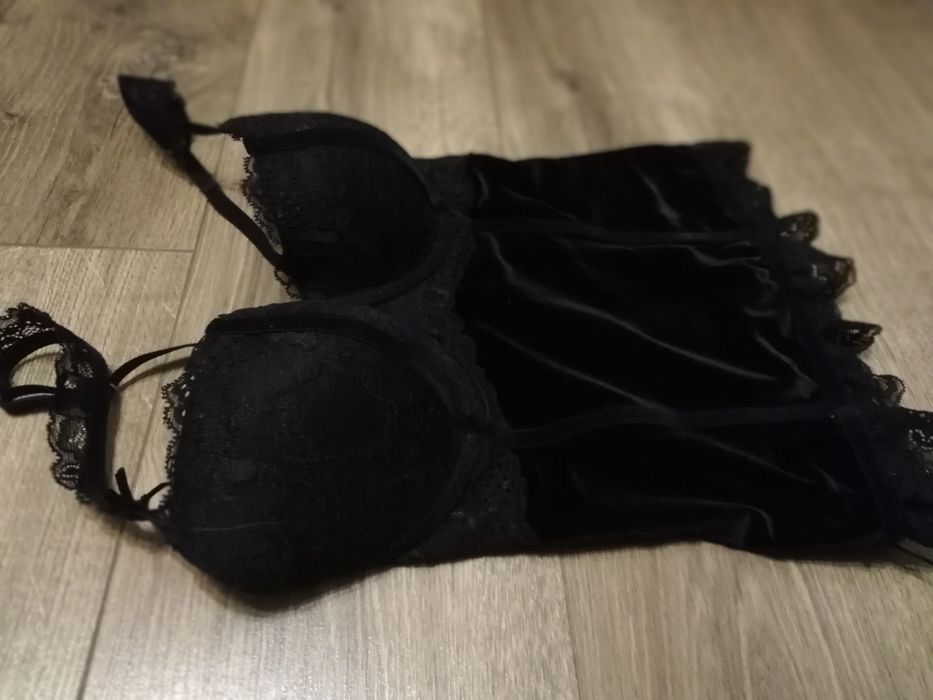 Śliczny gorset C&A Lingerie, 80C