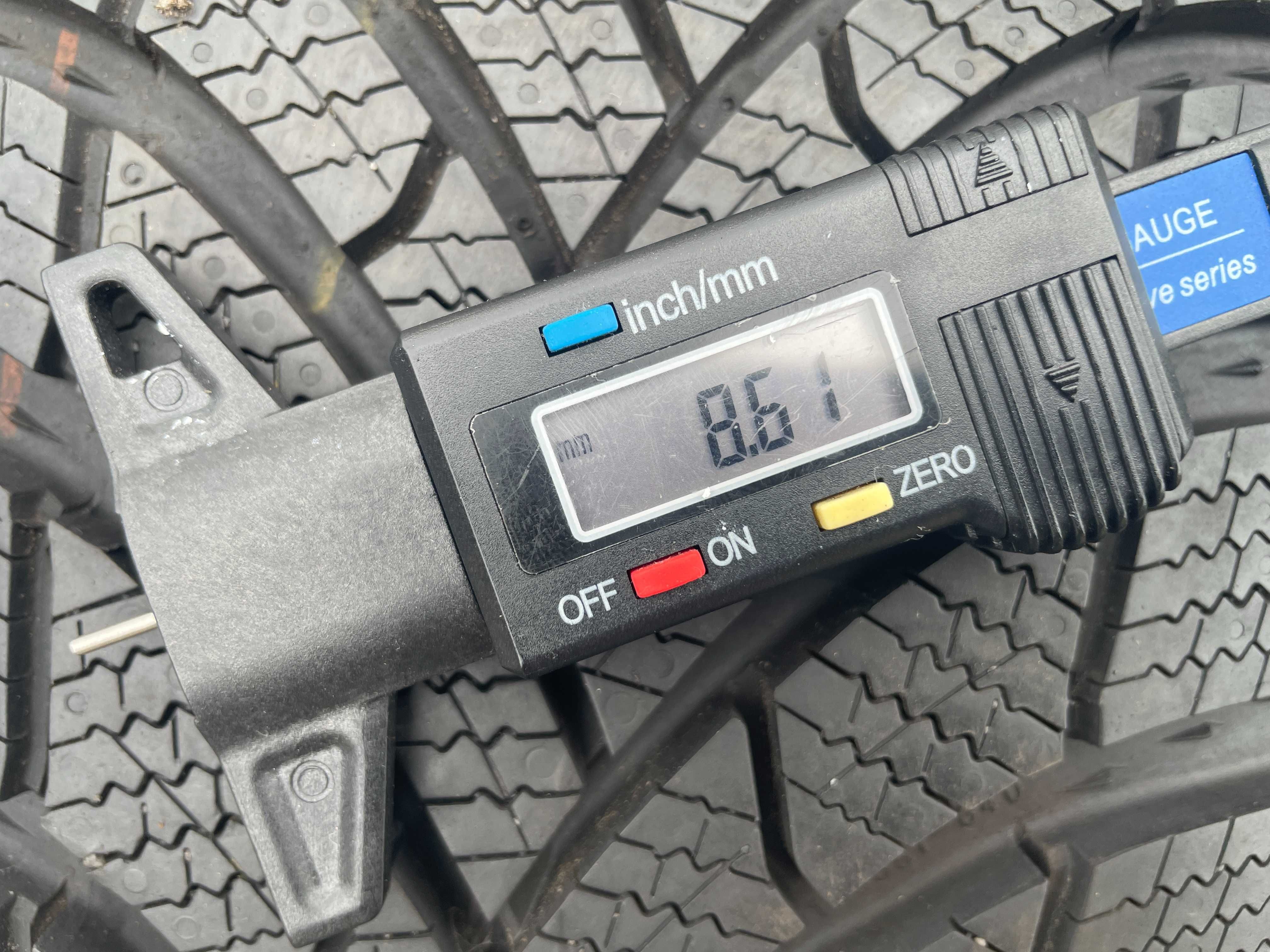 215/65/17 Opony zimowe Semperit Speed-Grip 5 Jak Nowe