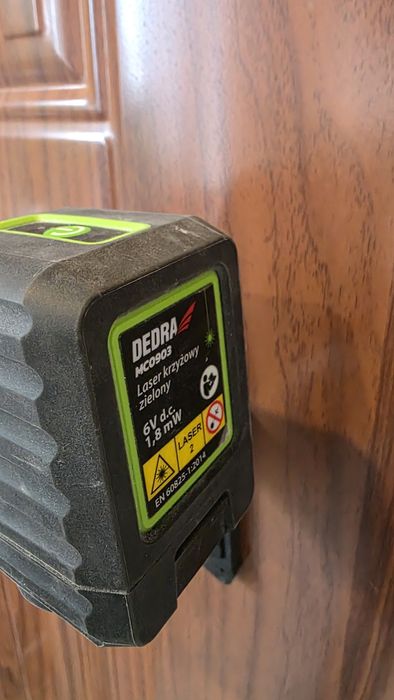 Laser krzyżowy Dedra