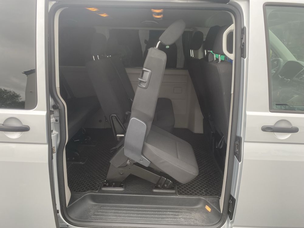 VW caravelle salon pl 9os 180tys long t6 dsg hak klima 19r