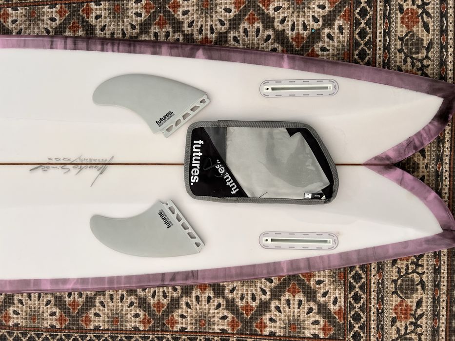 Twin fin 6’0 x 20 1/2 x 2 3/4 40L