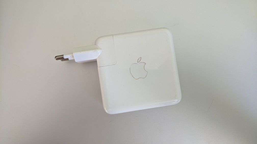Блок питания от MacBook 60w зарядное устройство