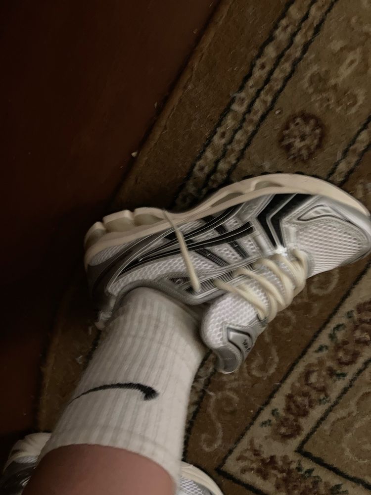Acics gel kayano 14