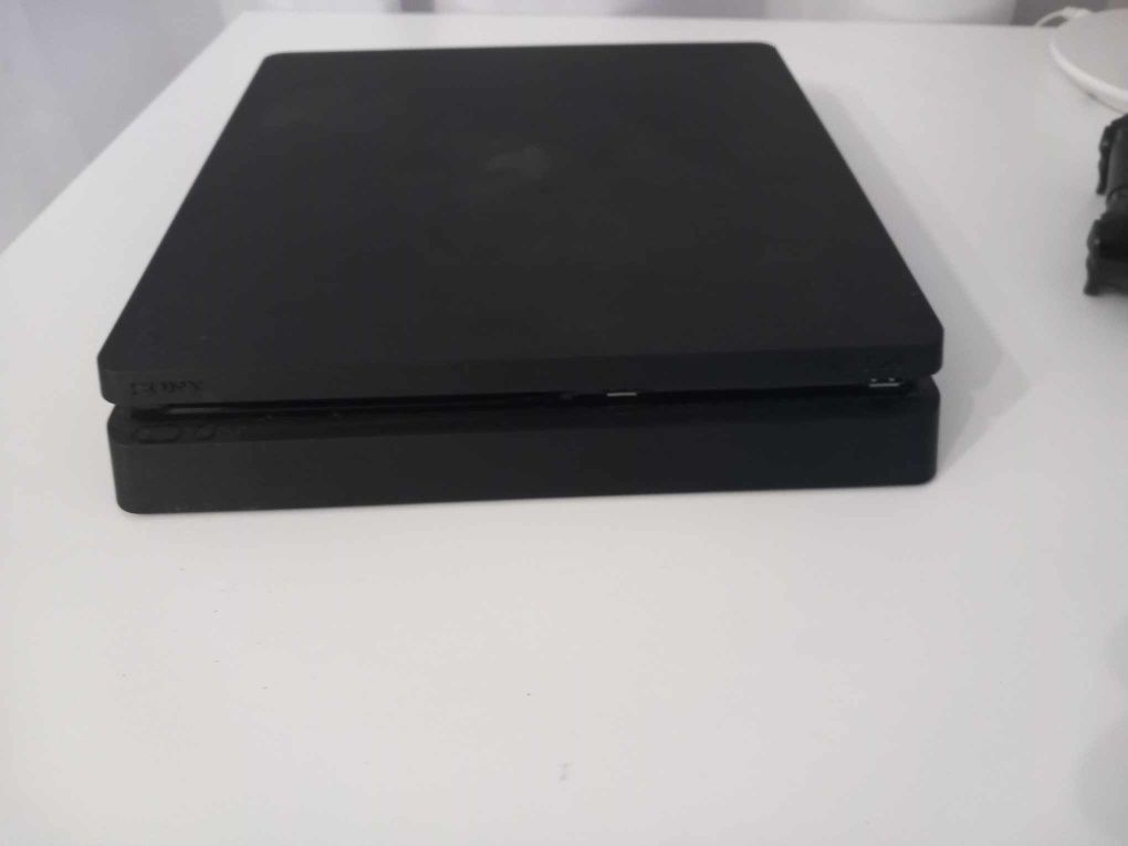 PlayStation 4 Slim