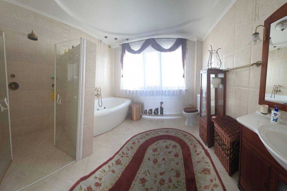 Продается дом на реке 425м  ремонт мебель цена 370 тыс.у.е.