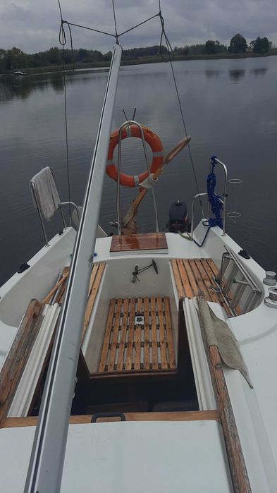 Sprzedam zadbany jacht Mak 707 gotowy do wypłynięcia