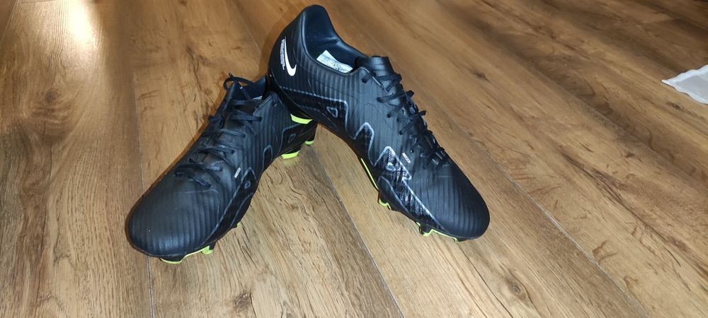Uzywane korki Nike Zoom Mercurial Vapor 15 Academy FG r. 43 pobranie