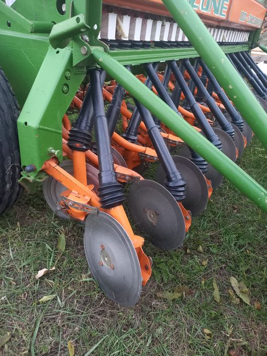Siewnik zbożowy Amazone D8-30